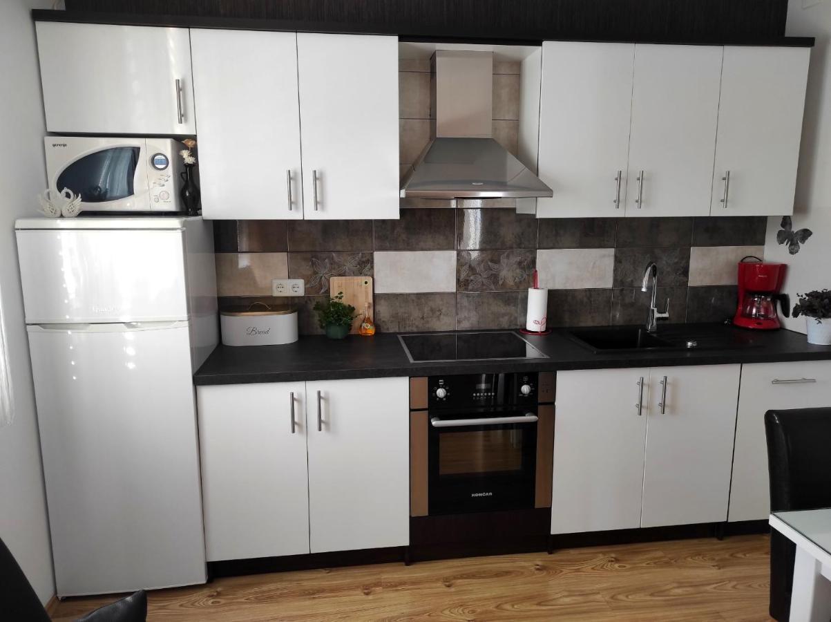 Apartment Zunabovic تروغير المظهر الخارجي الصورة